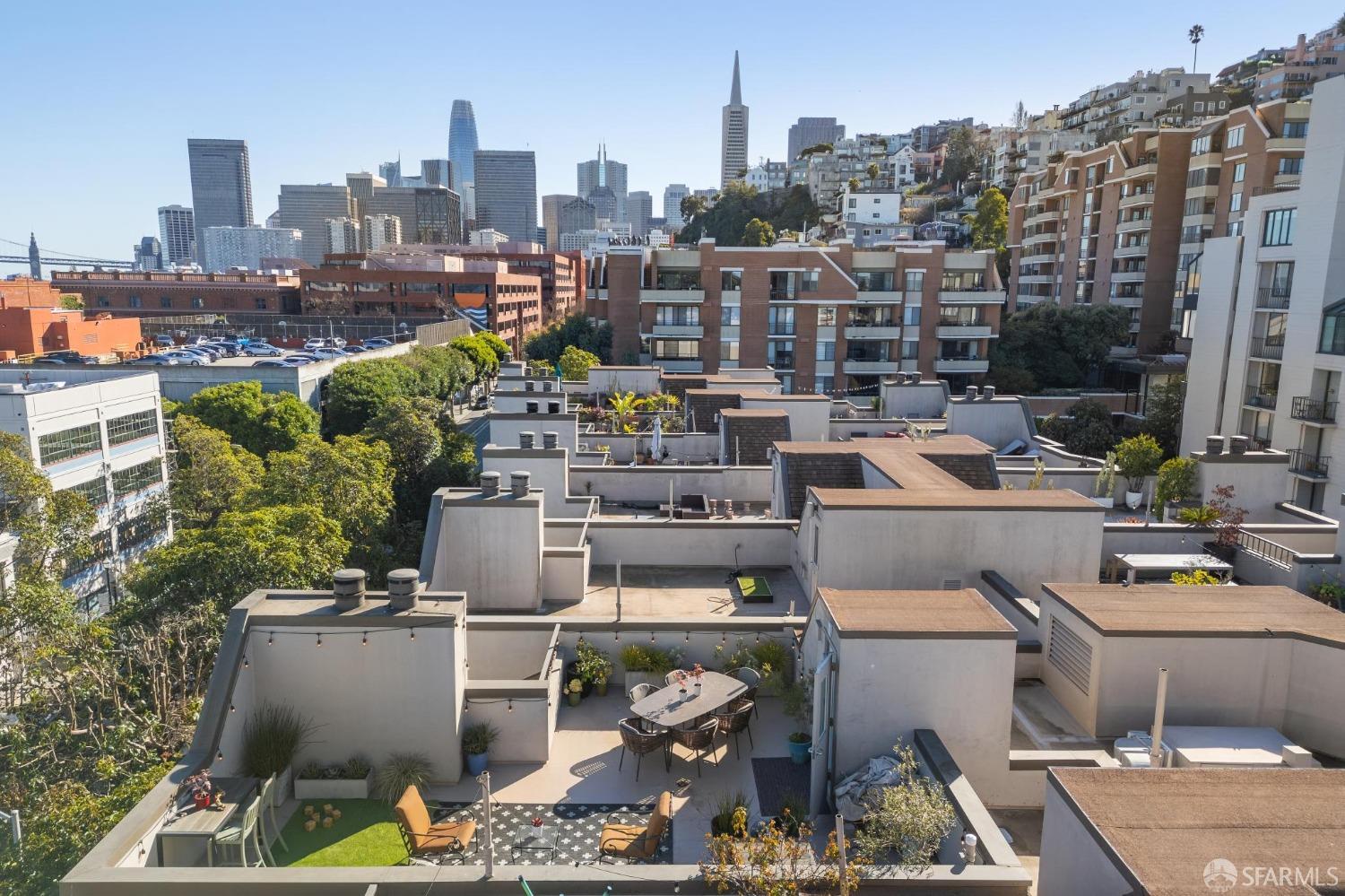 156 Lombard Street # 32