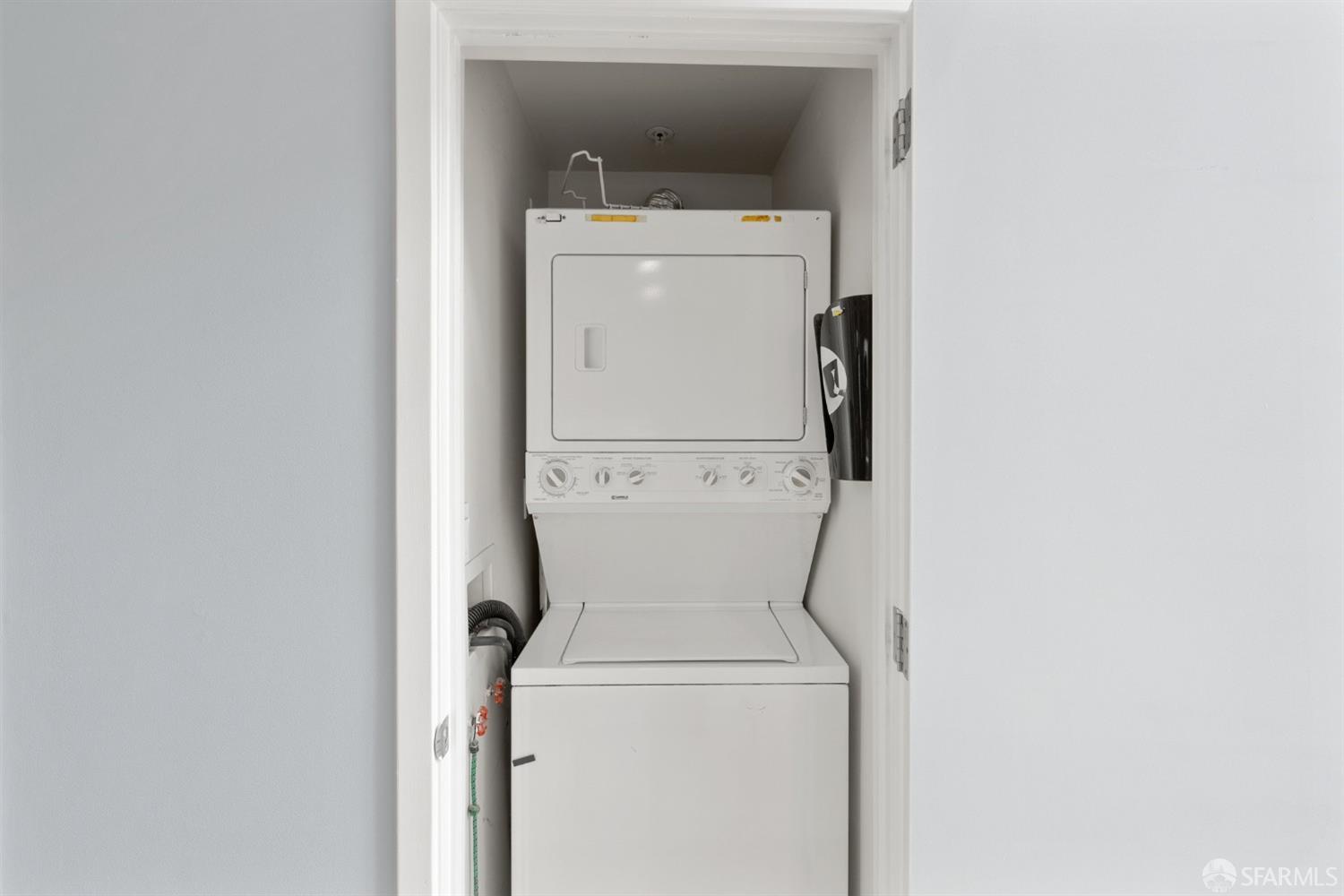 588 South Van Ness Avenue # 8