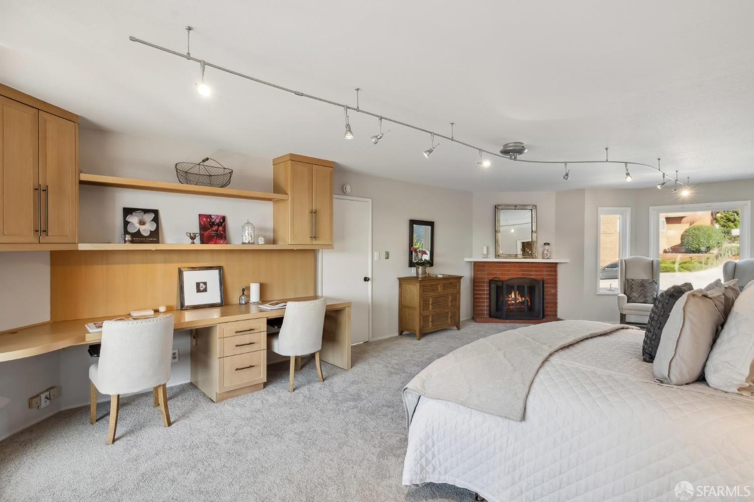 25 Jade Place