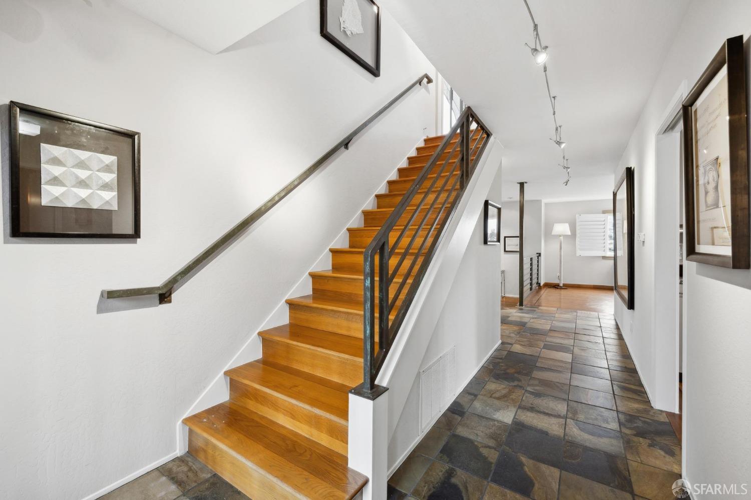 25 Jade Place