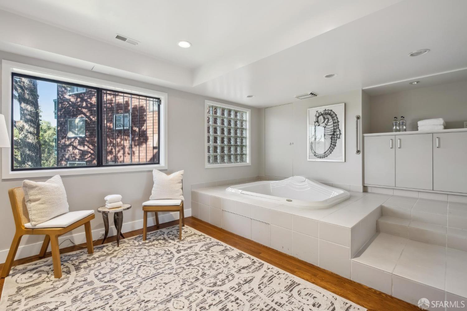 25 Jade Place