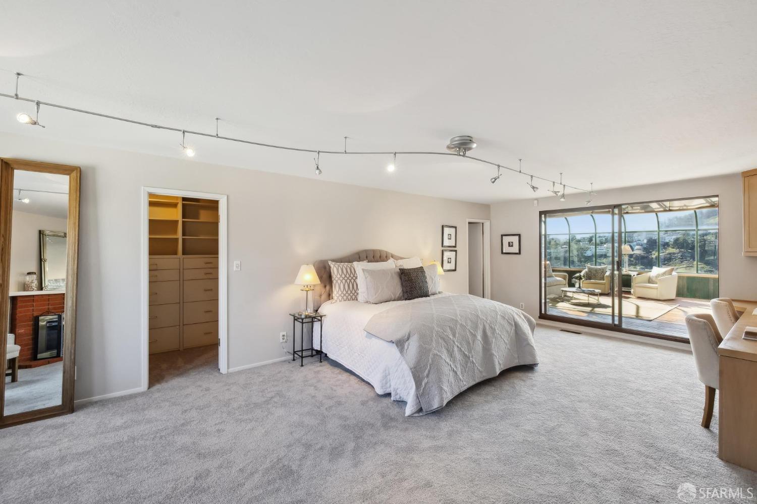 25 Jade Place