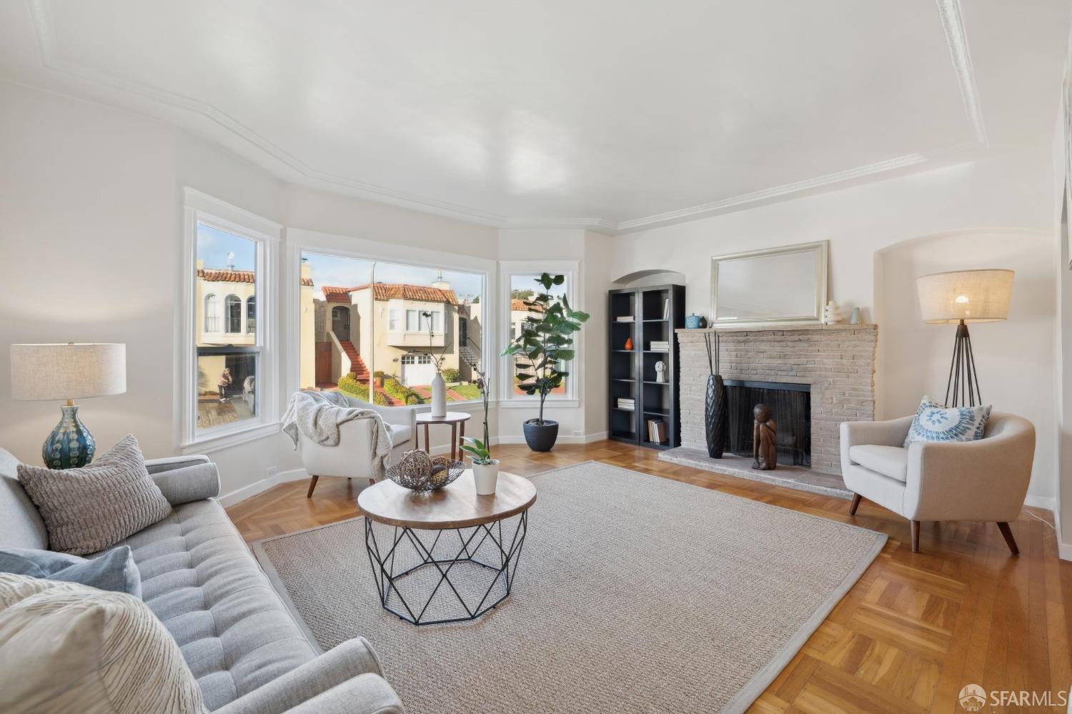 136 Benton Avenue