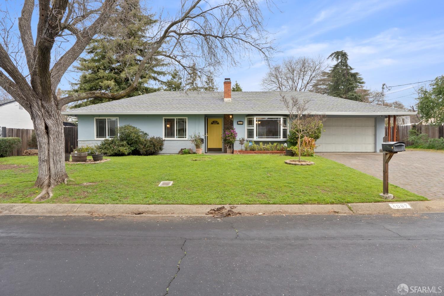 4087 Tulare Drive