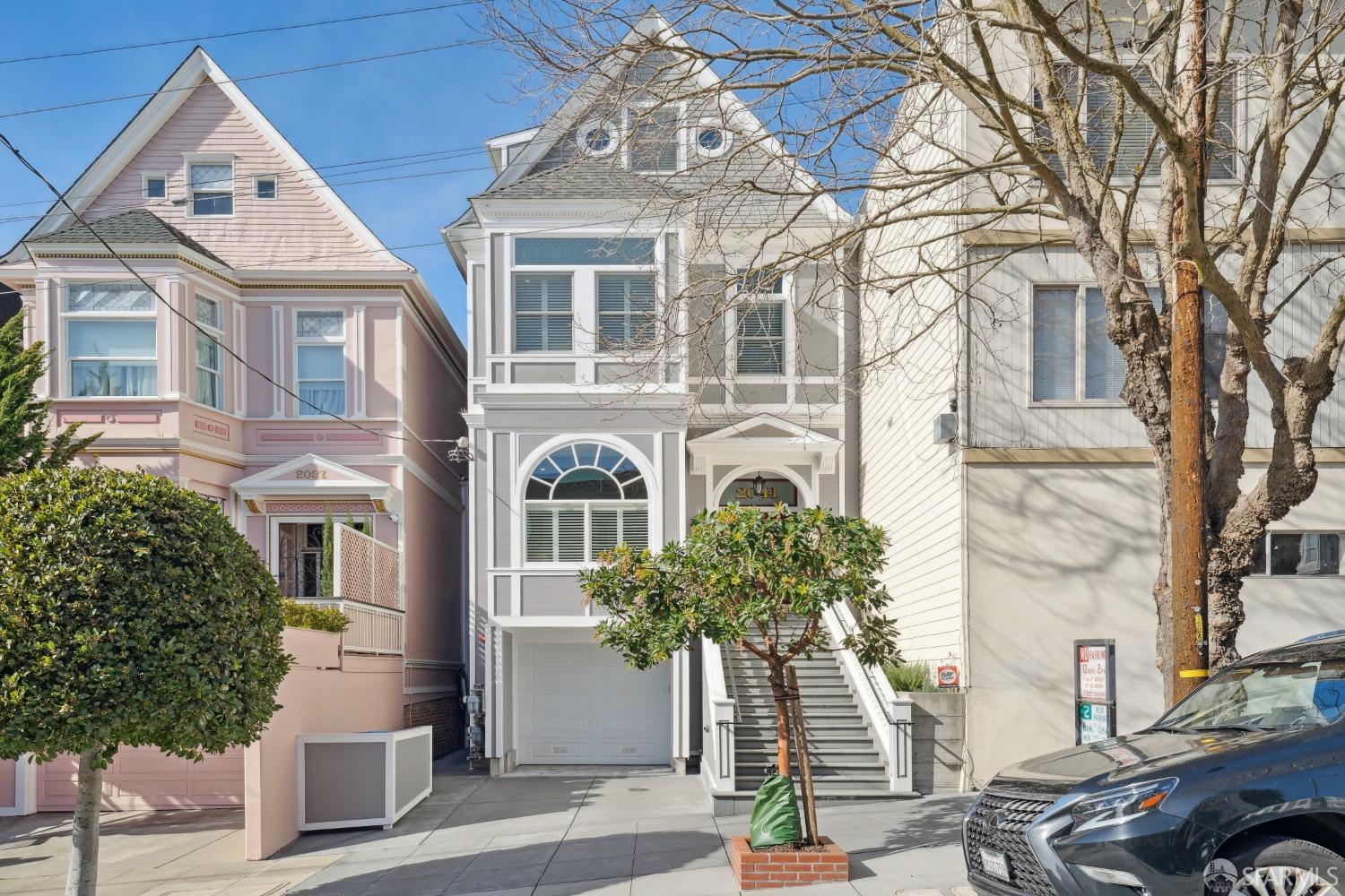 2041 Pierce Street