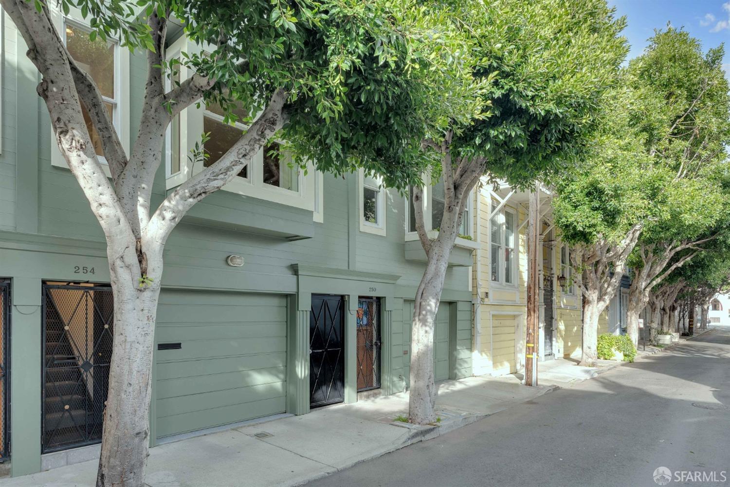 254 Laussat Street