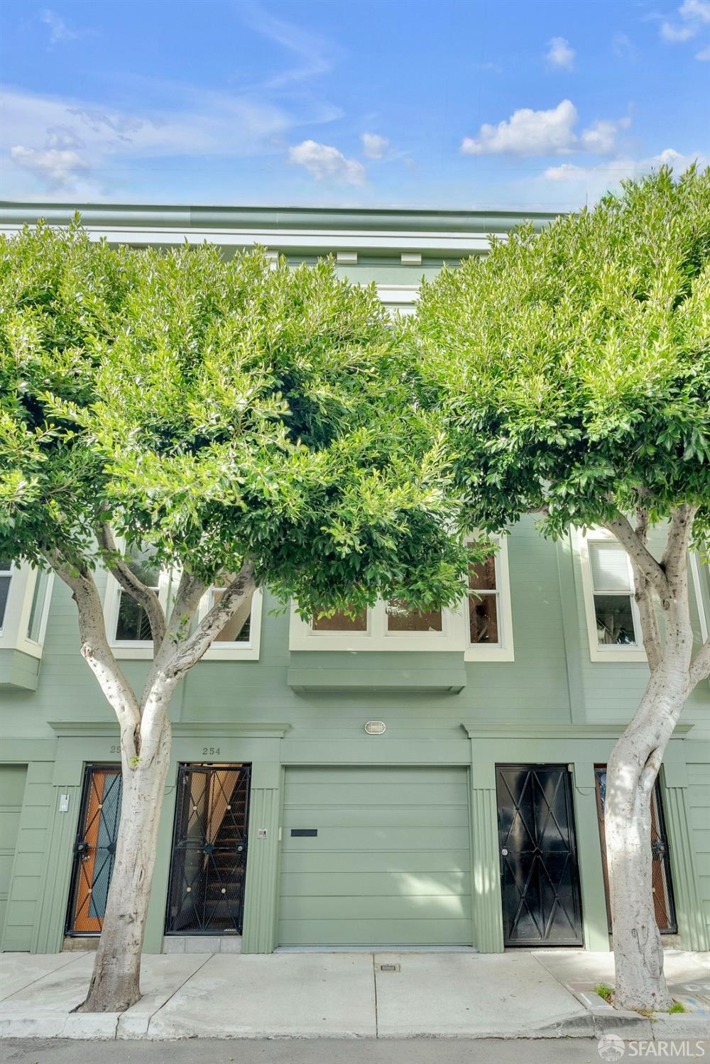 254 Laussat Street