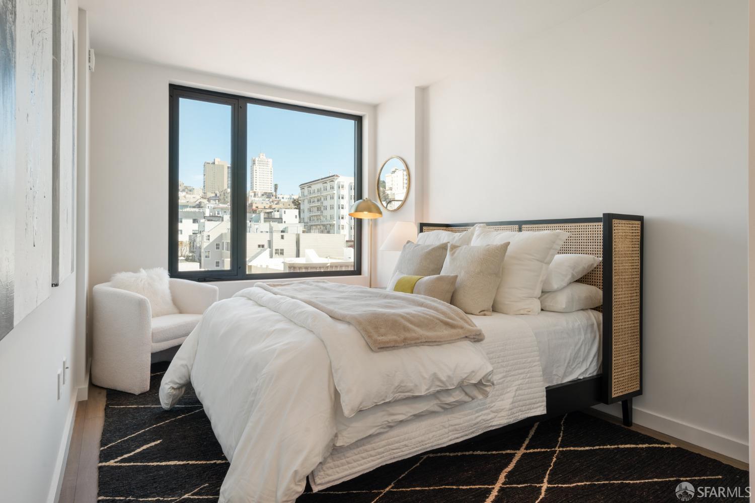 2525 Van Ness Avenue # 4 Unit: PH 4