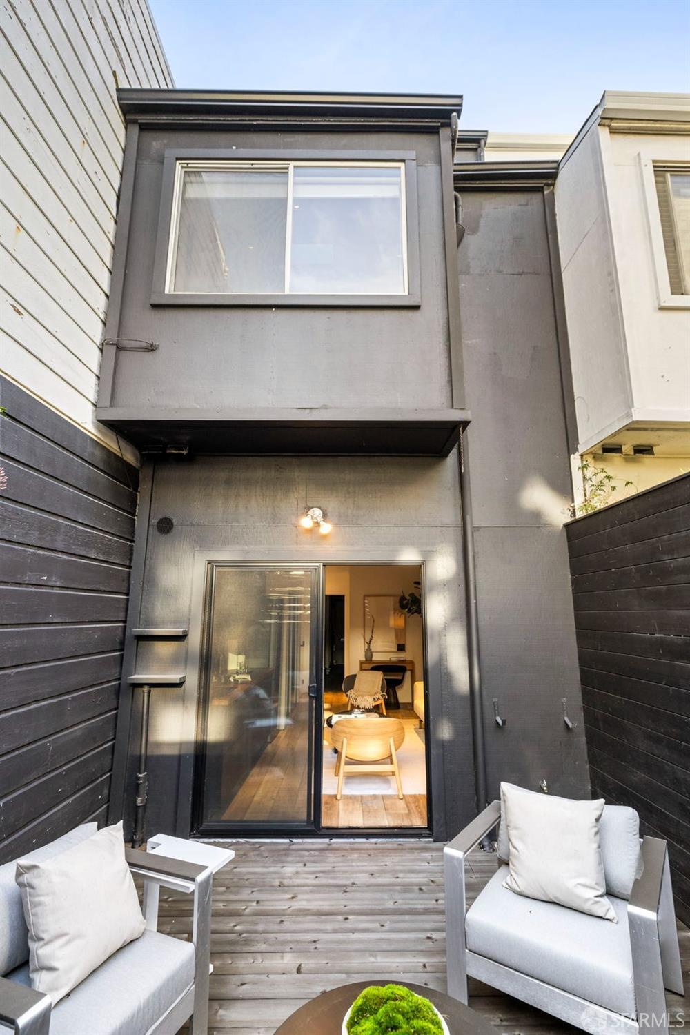 7 Sumner Street