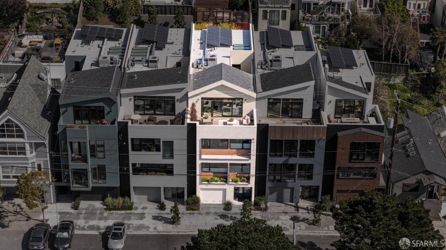 933 Kansas Street