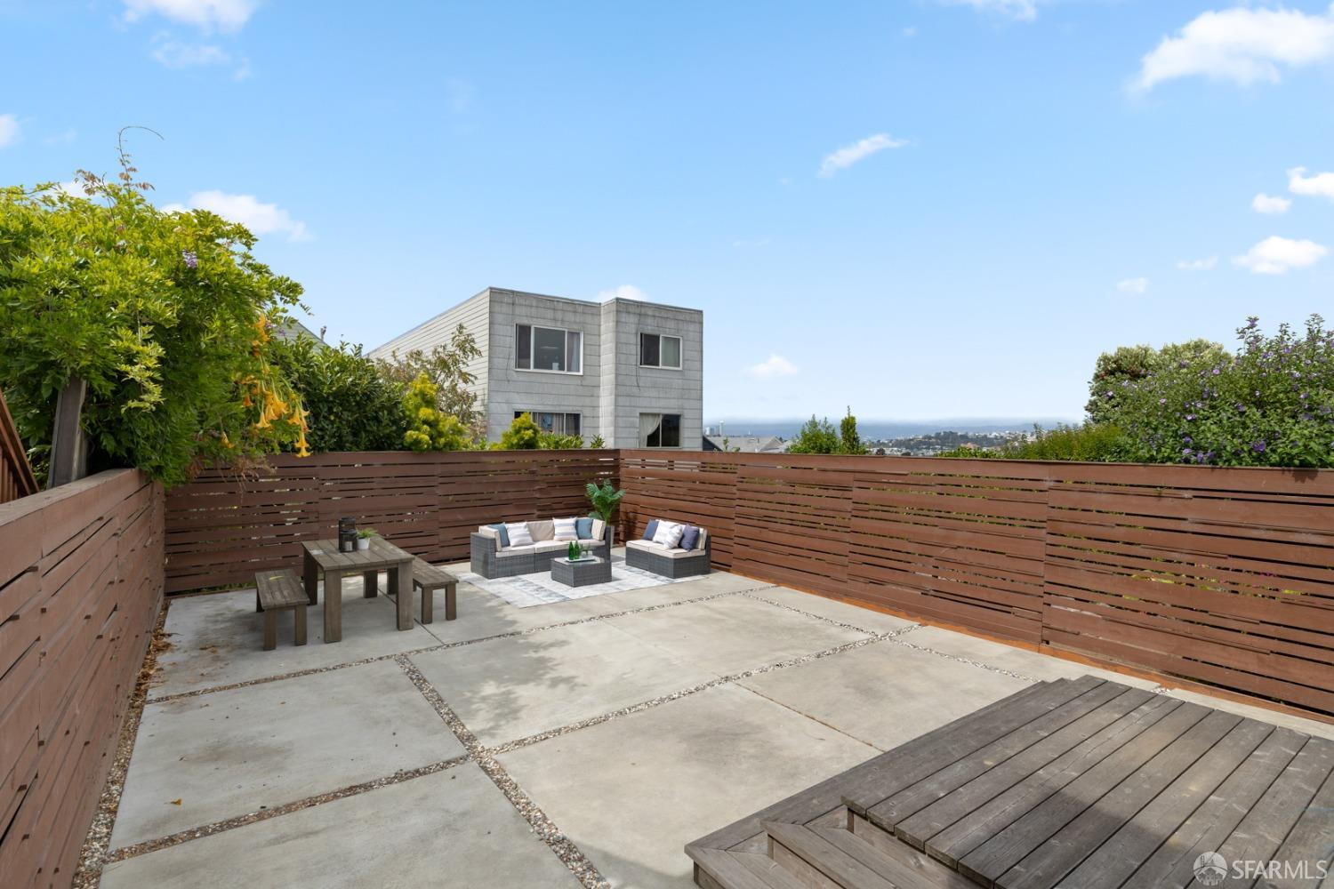 374 Valley Street