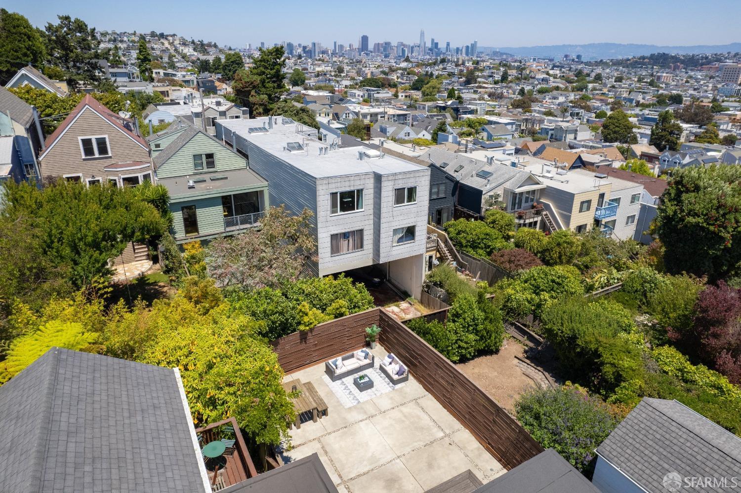 374 Valley Street