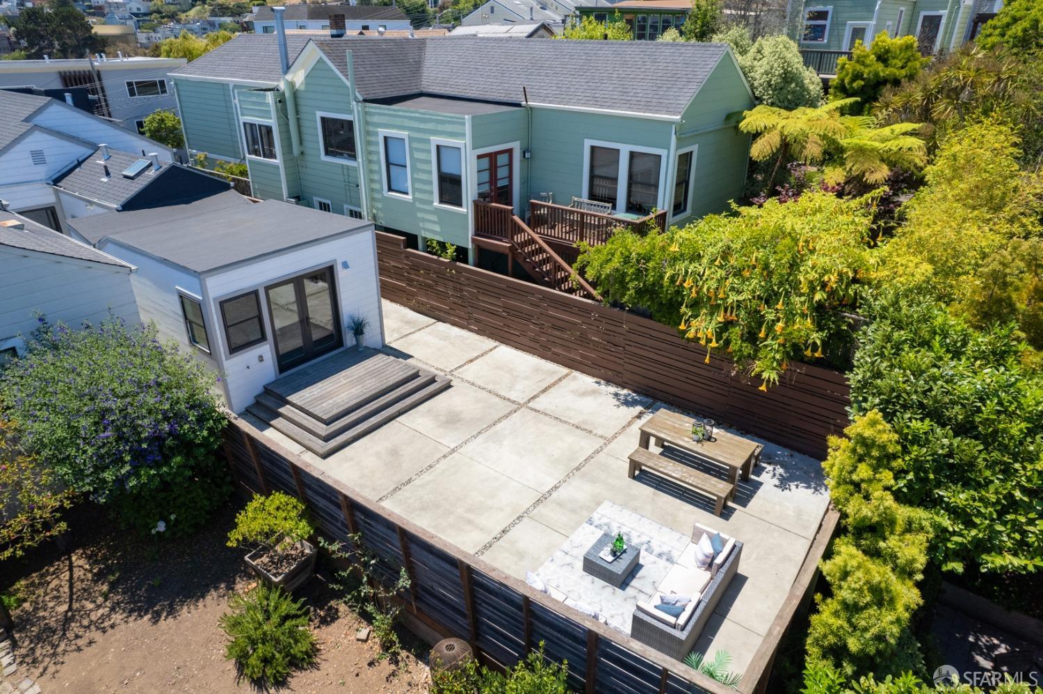 374 Valley Street
