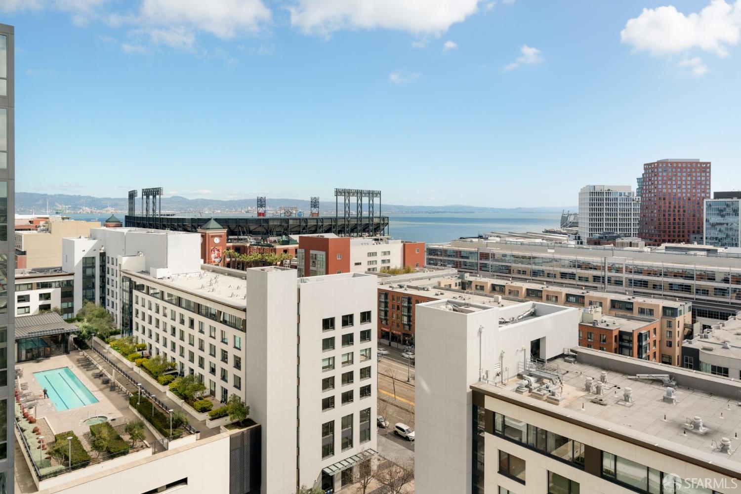 260 King Street # 1411