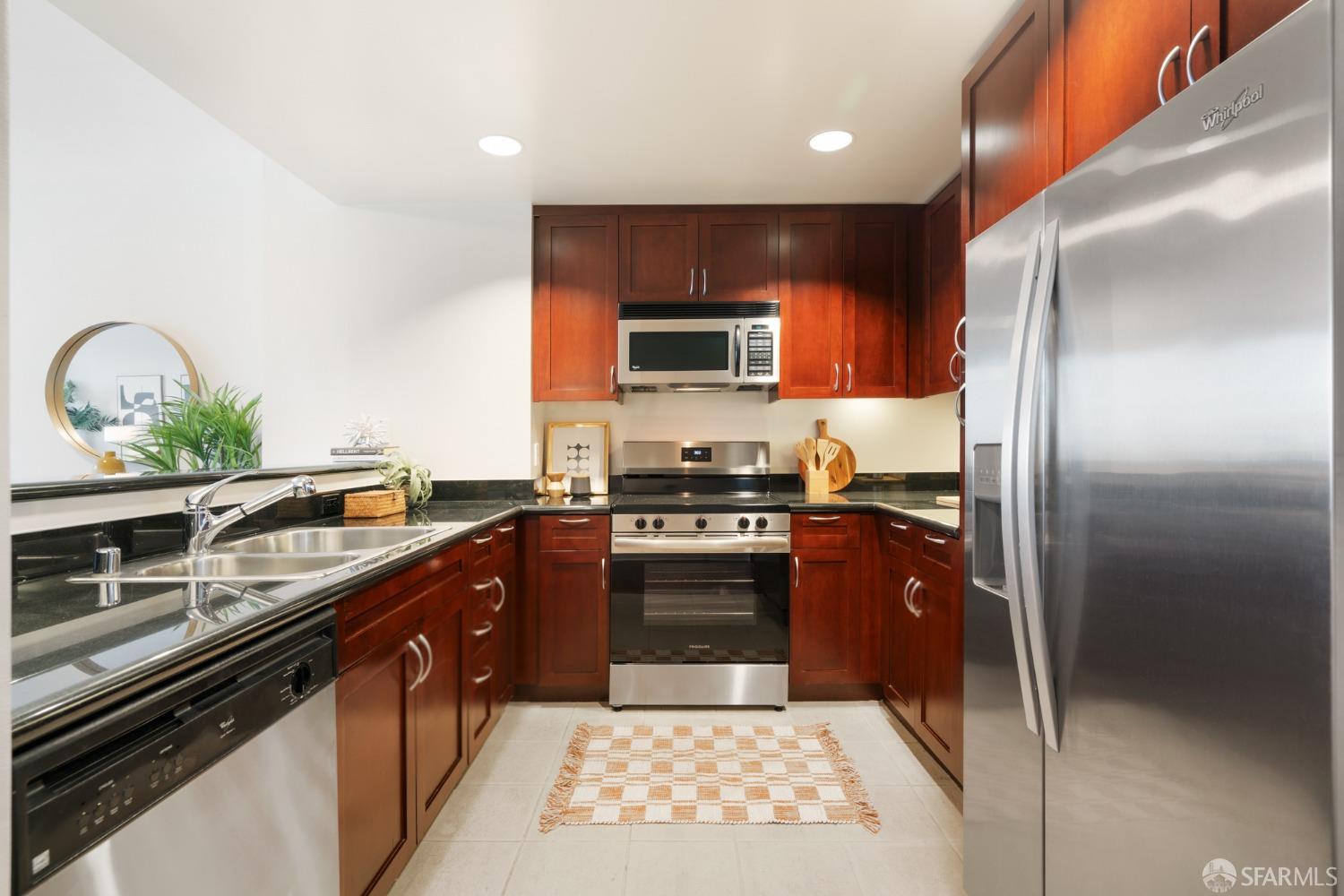 260 King Street # 1411