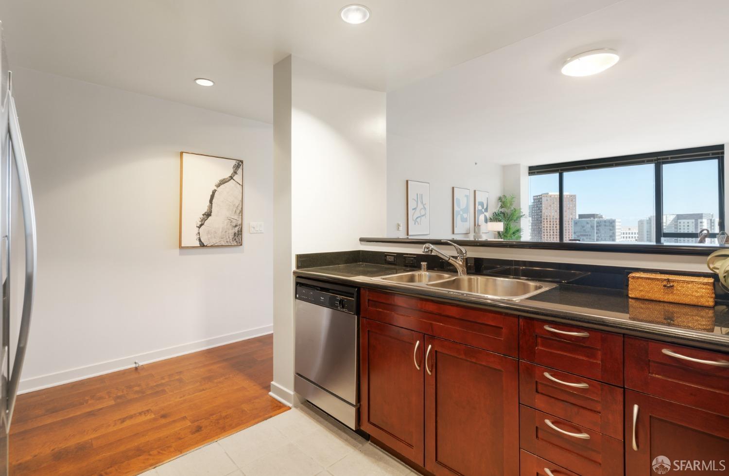 260 King Street # 1411