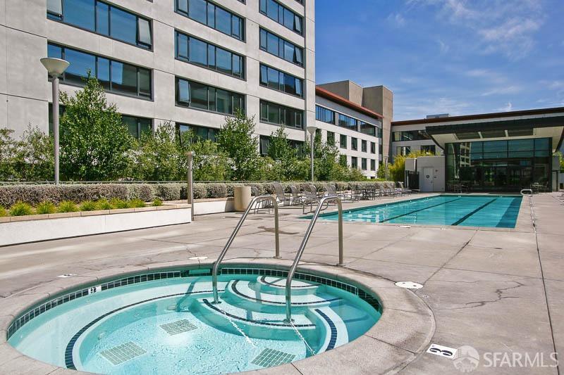 260 King Street # 1411