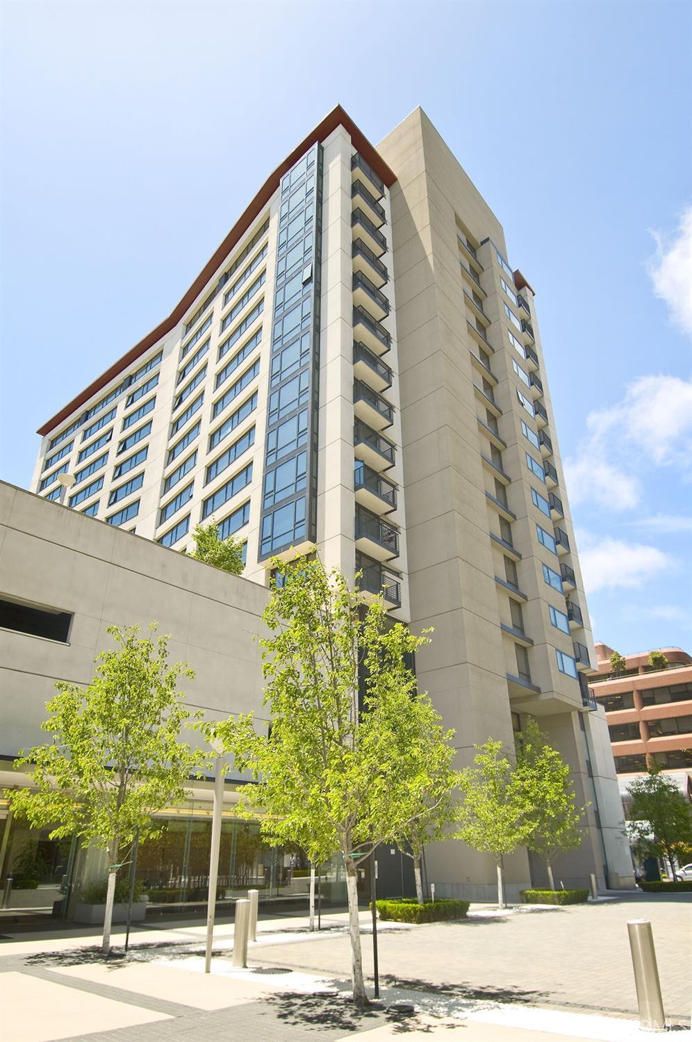 260 King Street # 1411