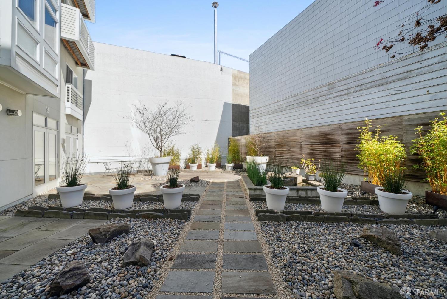 3208 Pierce Street # 405