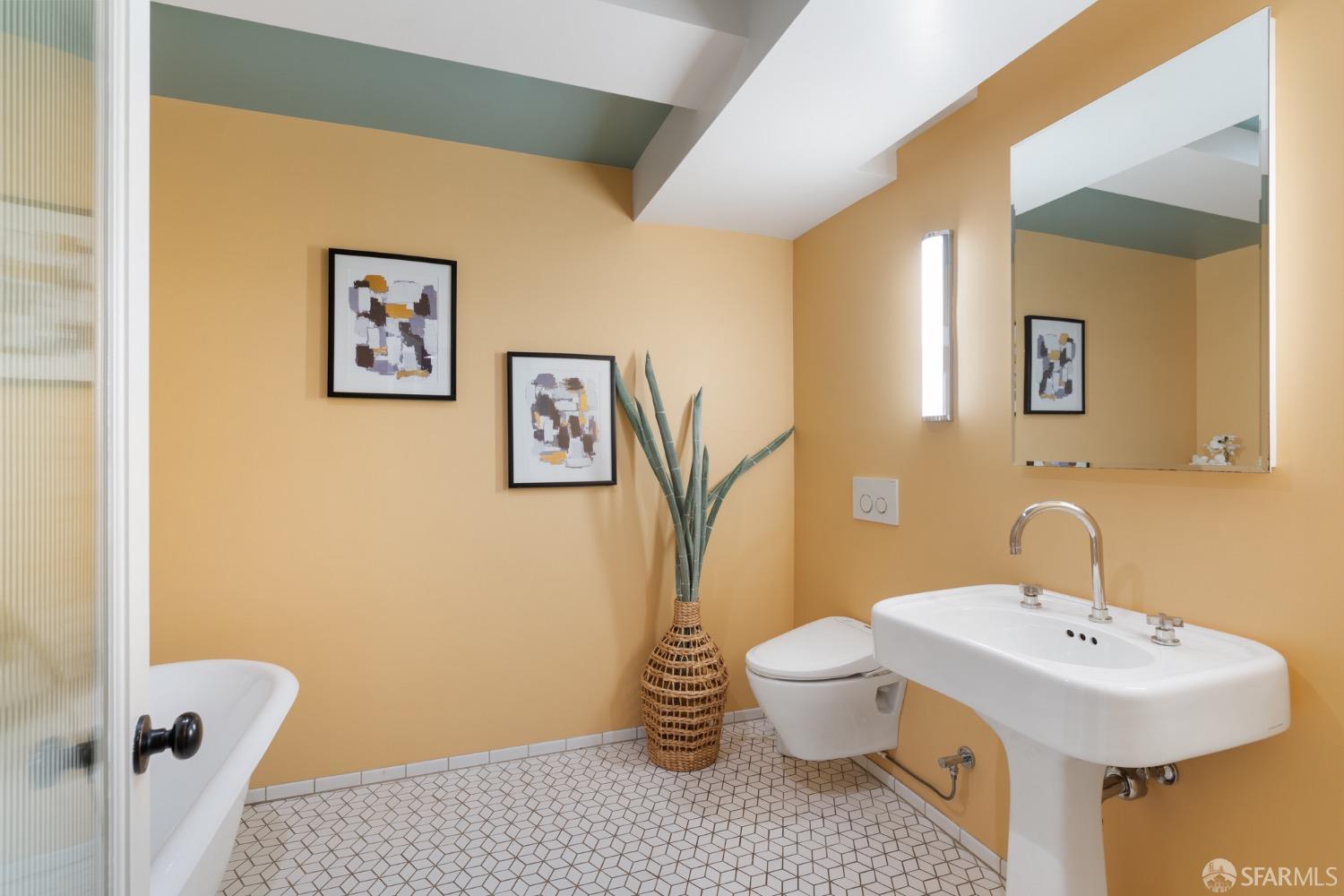 2813-2815 19th Street