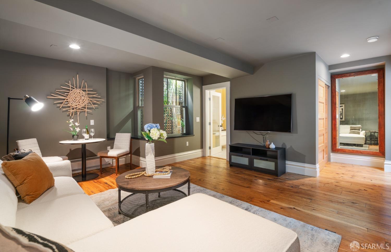 2813-2815 19th Street