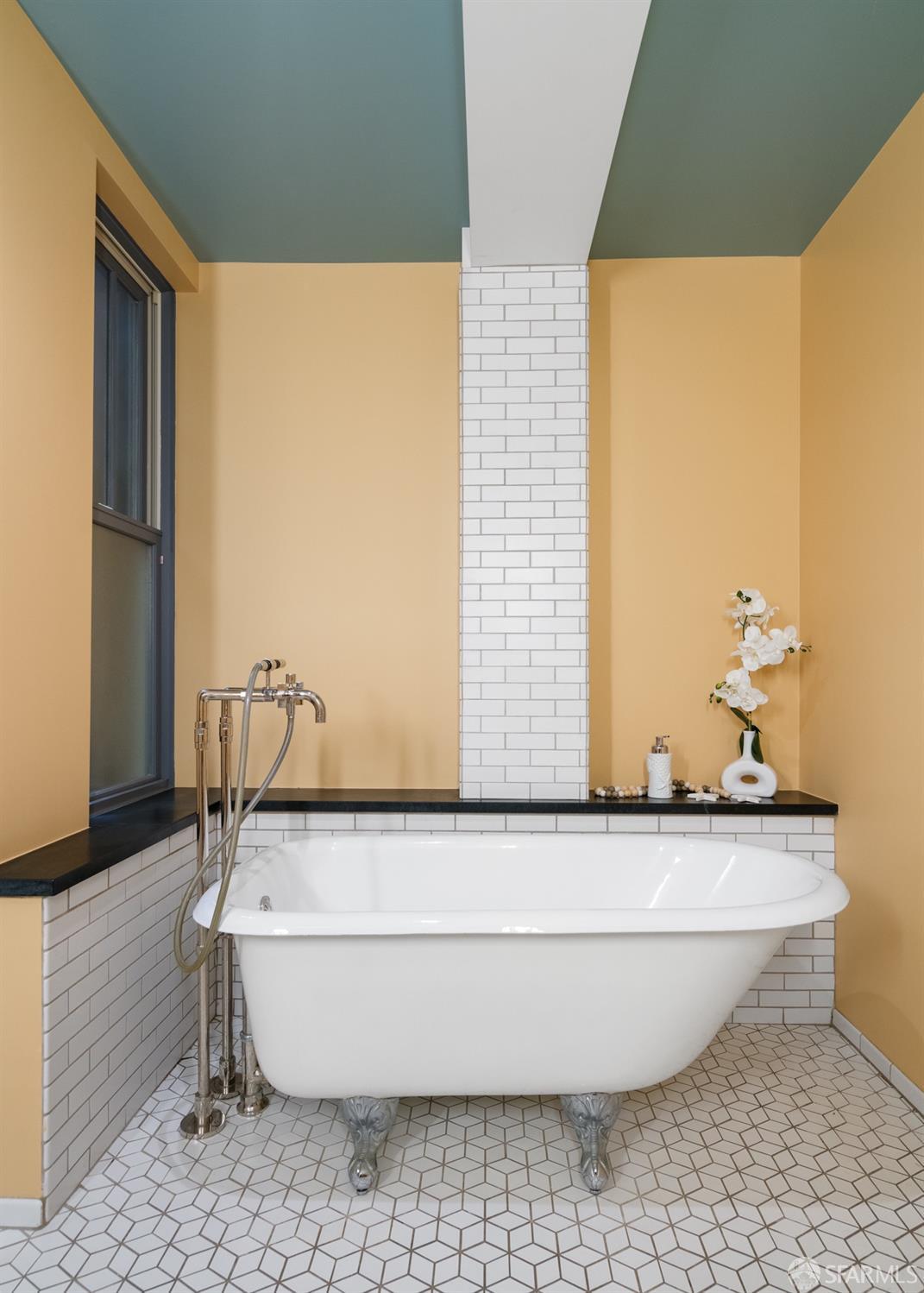 2813-2815 19th Street