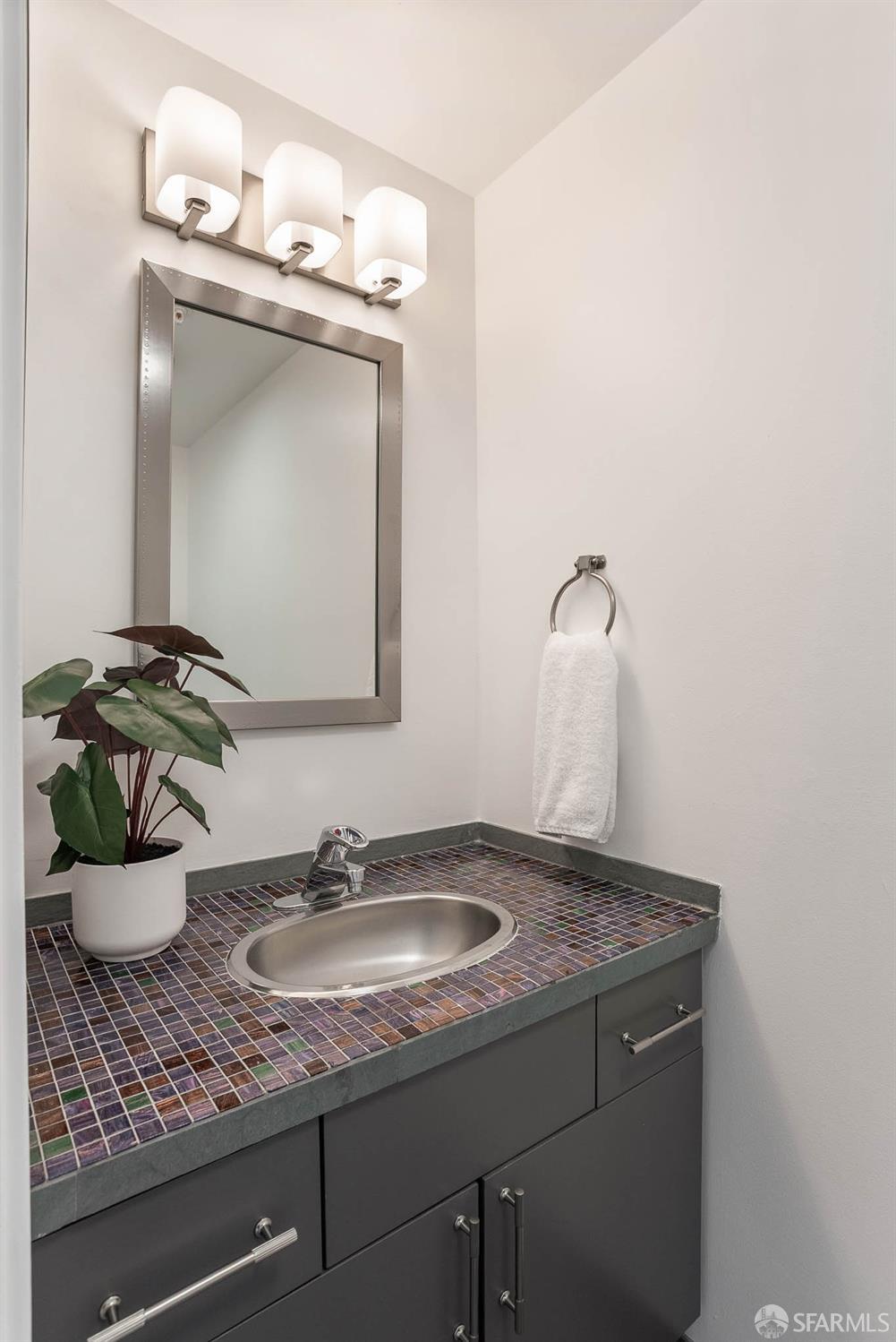 221 Clara Street # 14