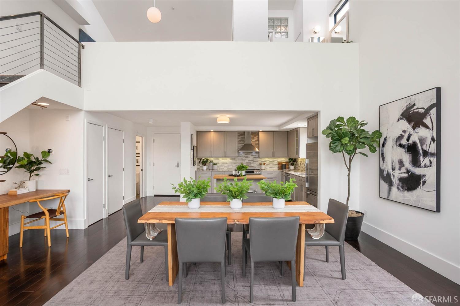 221 Clara Street # 14