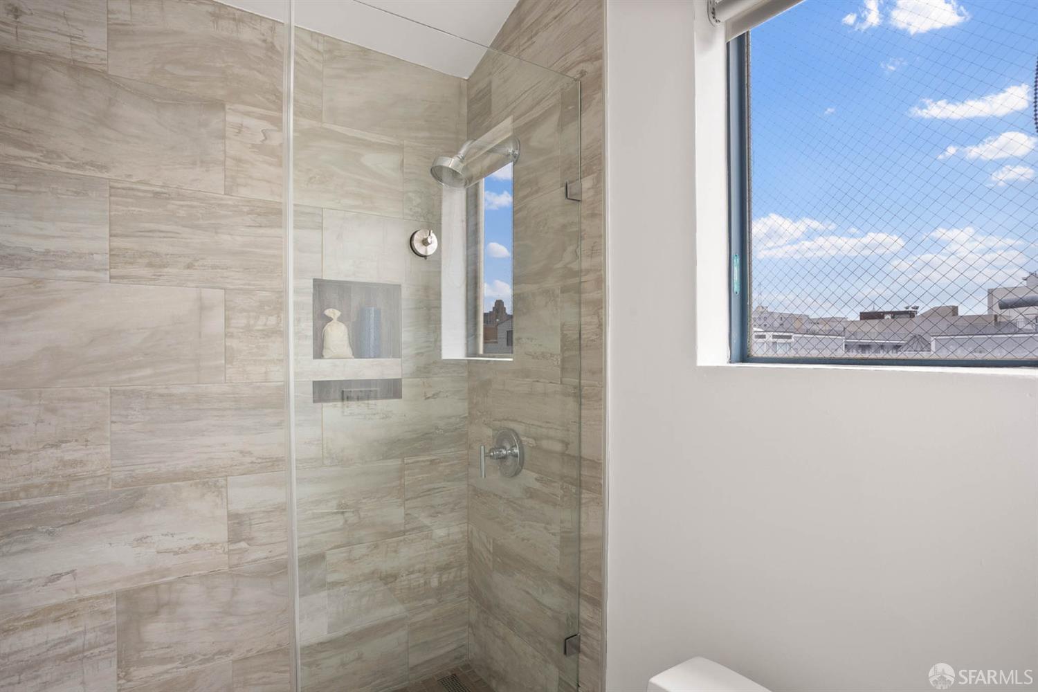 221 Clara Street # 14