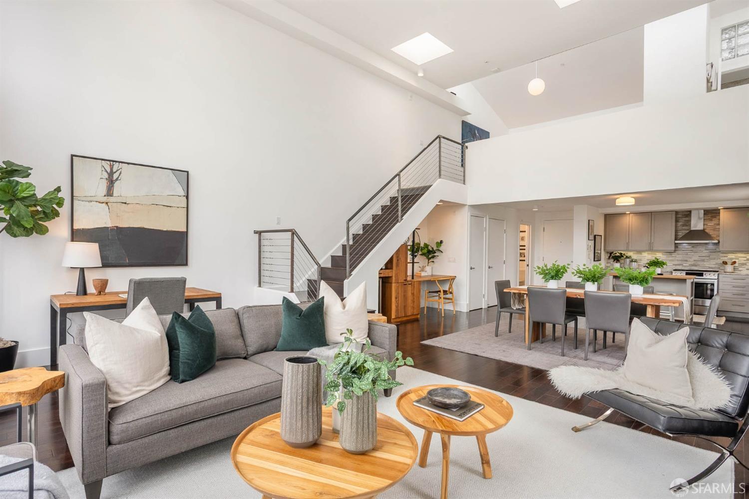 221 Clara Street # 14