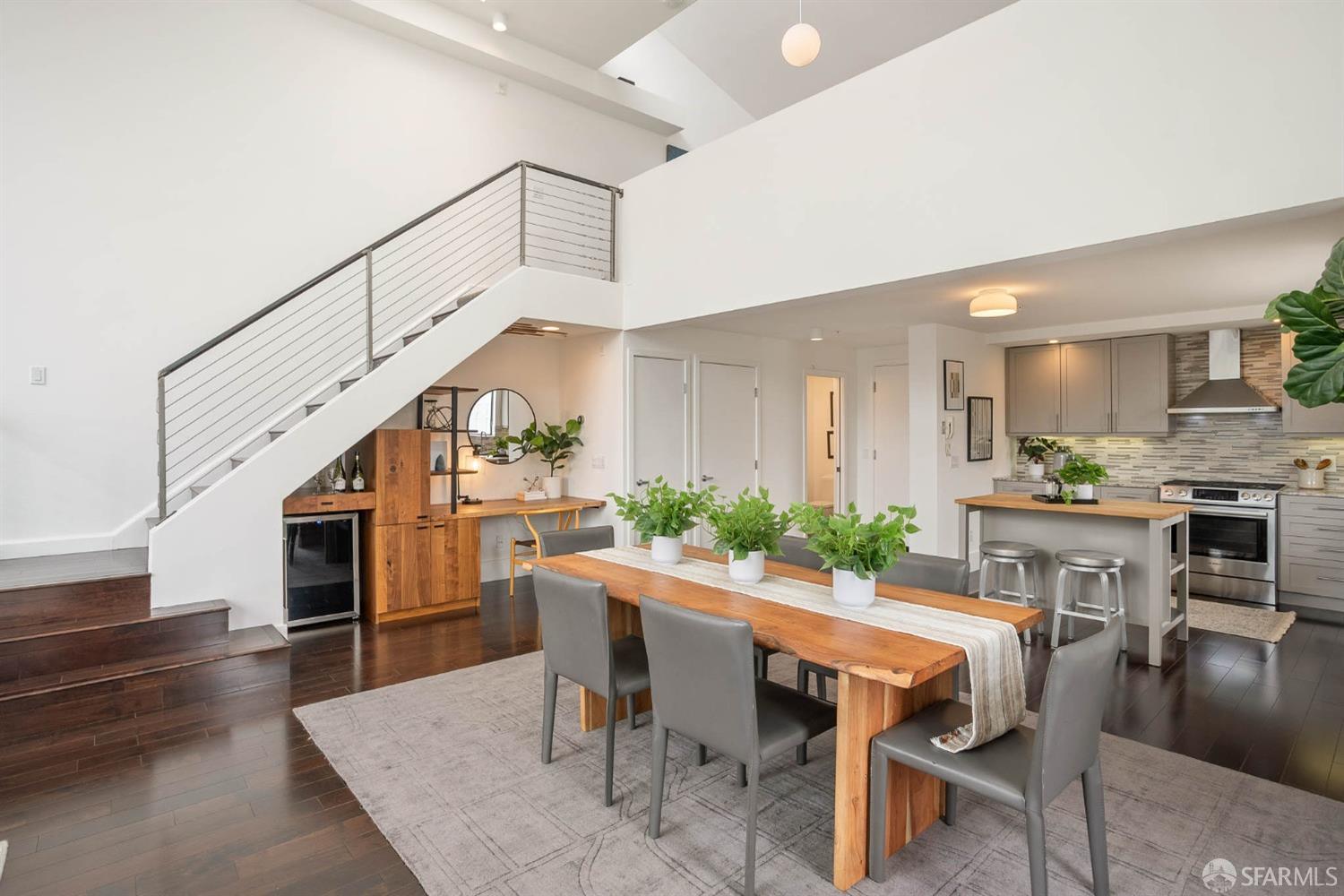 221 Clara Street # 14