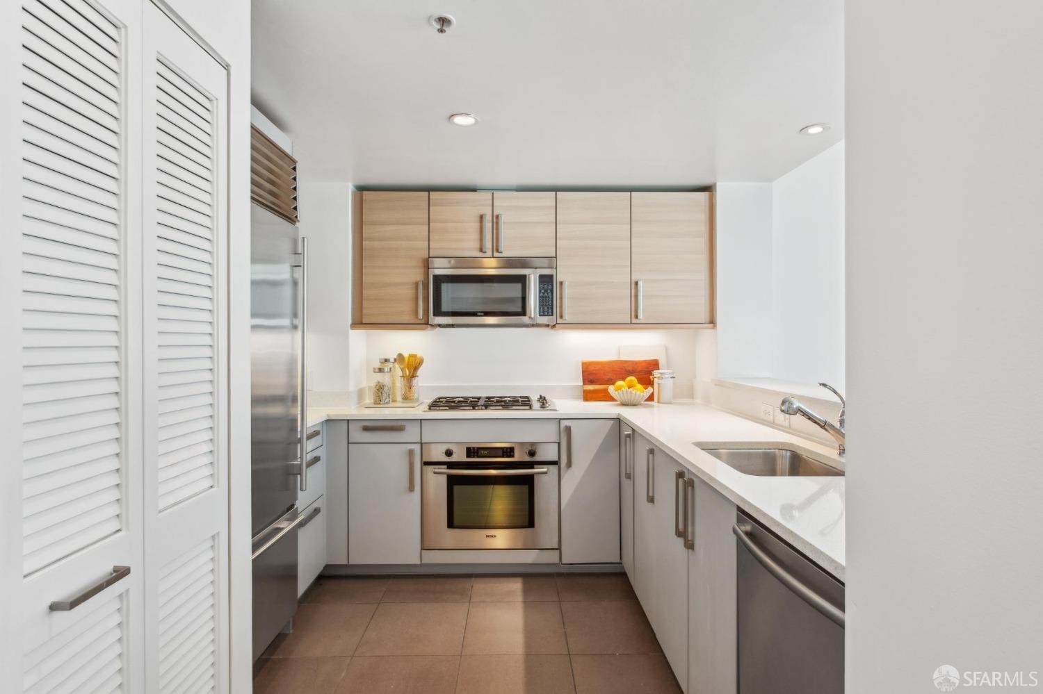555 4th Street # 835