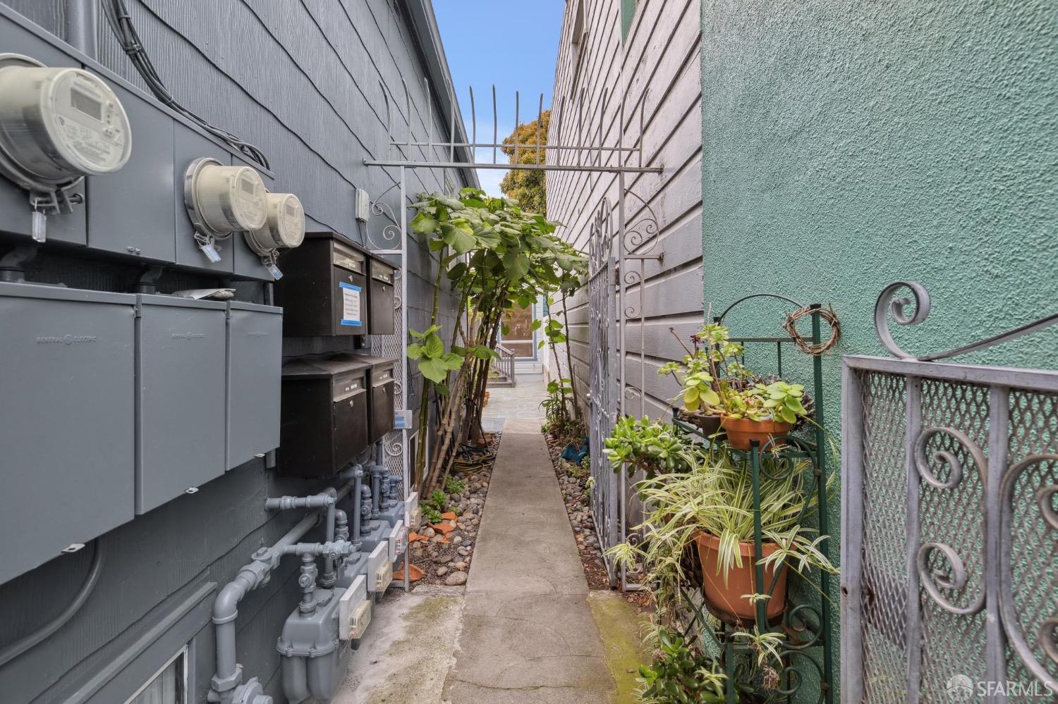 2721-2725 Harrison Street