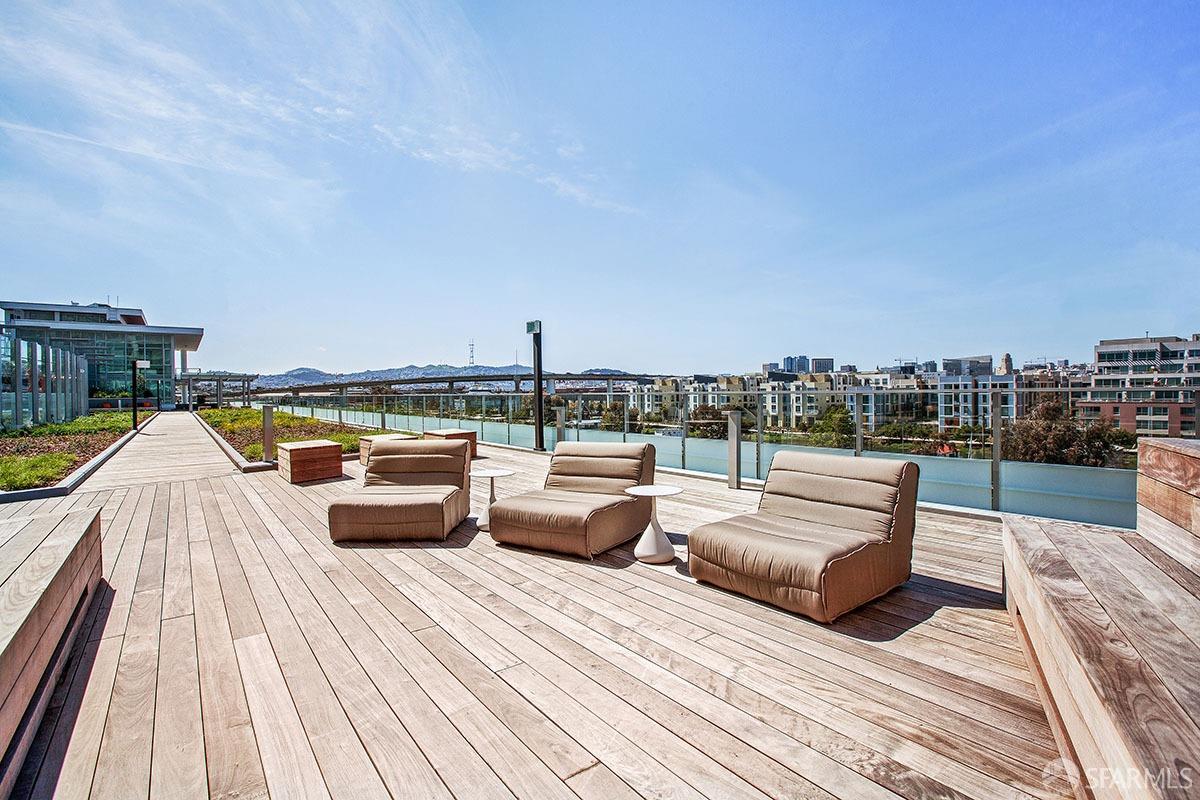 718 Long Bridge Street # 1401