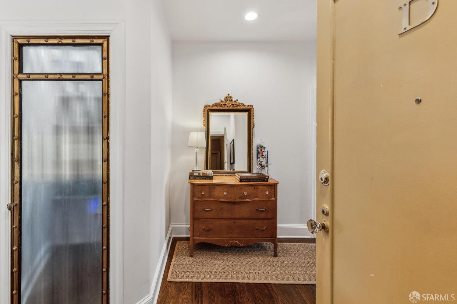 2033 Leavenworth Street # D