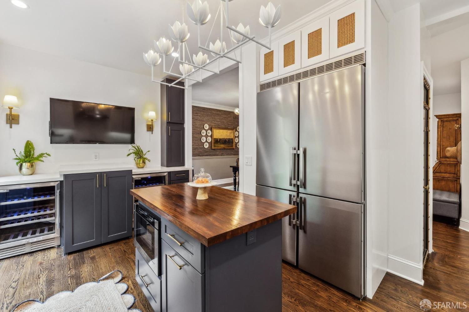 2033 Leavenworth Street # D