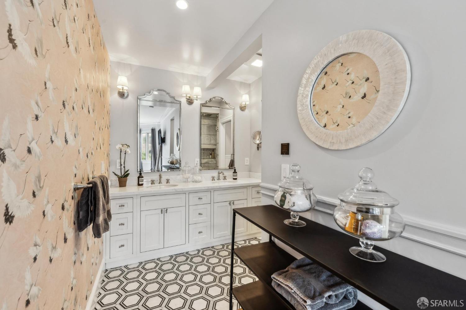 2033 Leavenworth Street # D