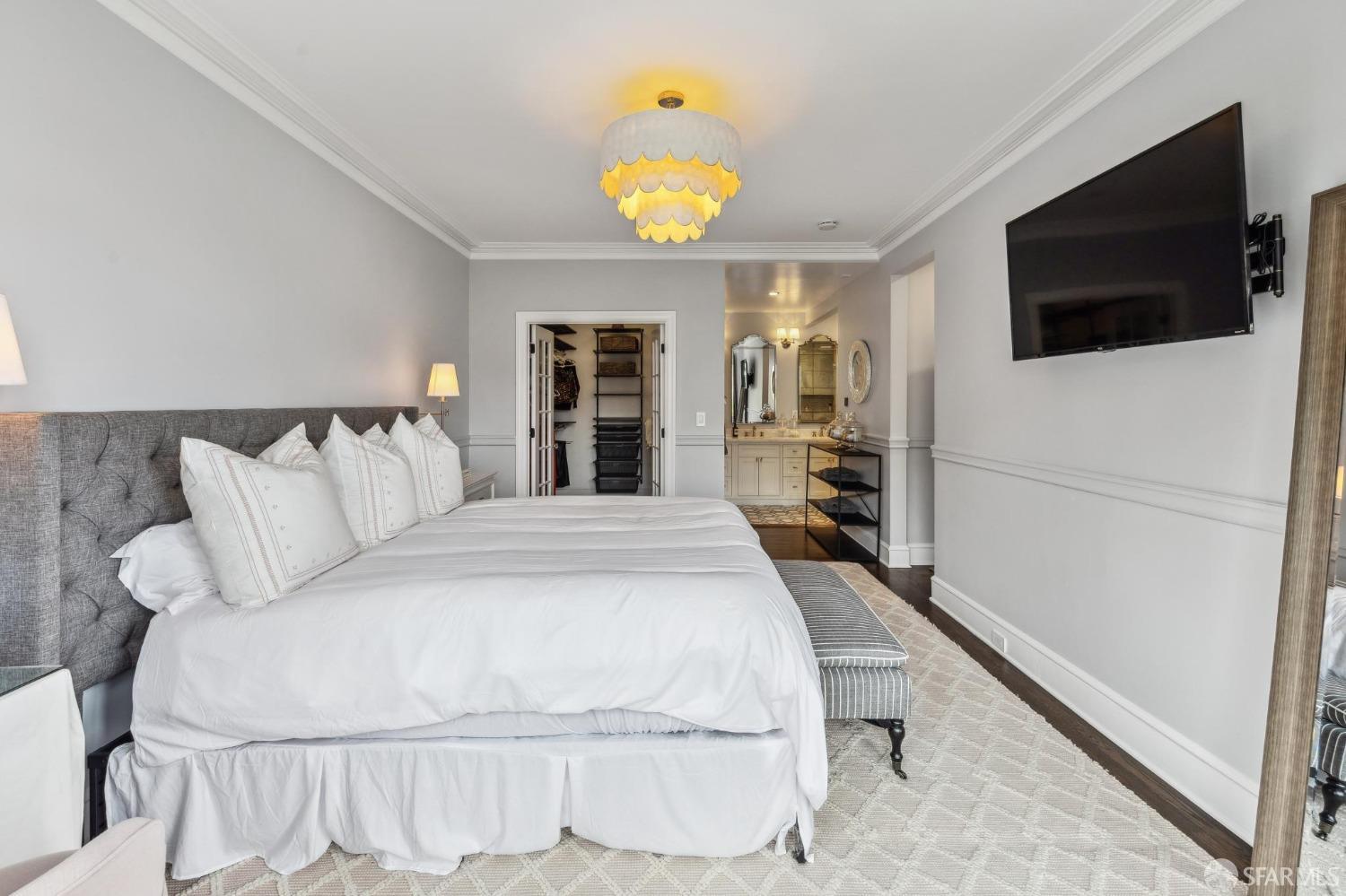 2033 Leavenworth Street # D