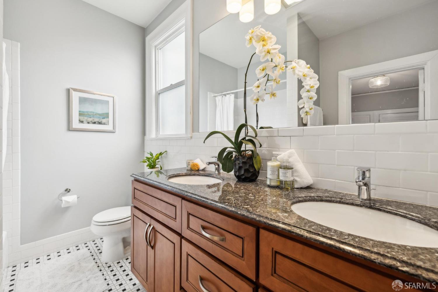 1250 Vallejo Street # 4