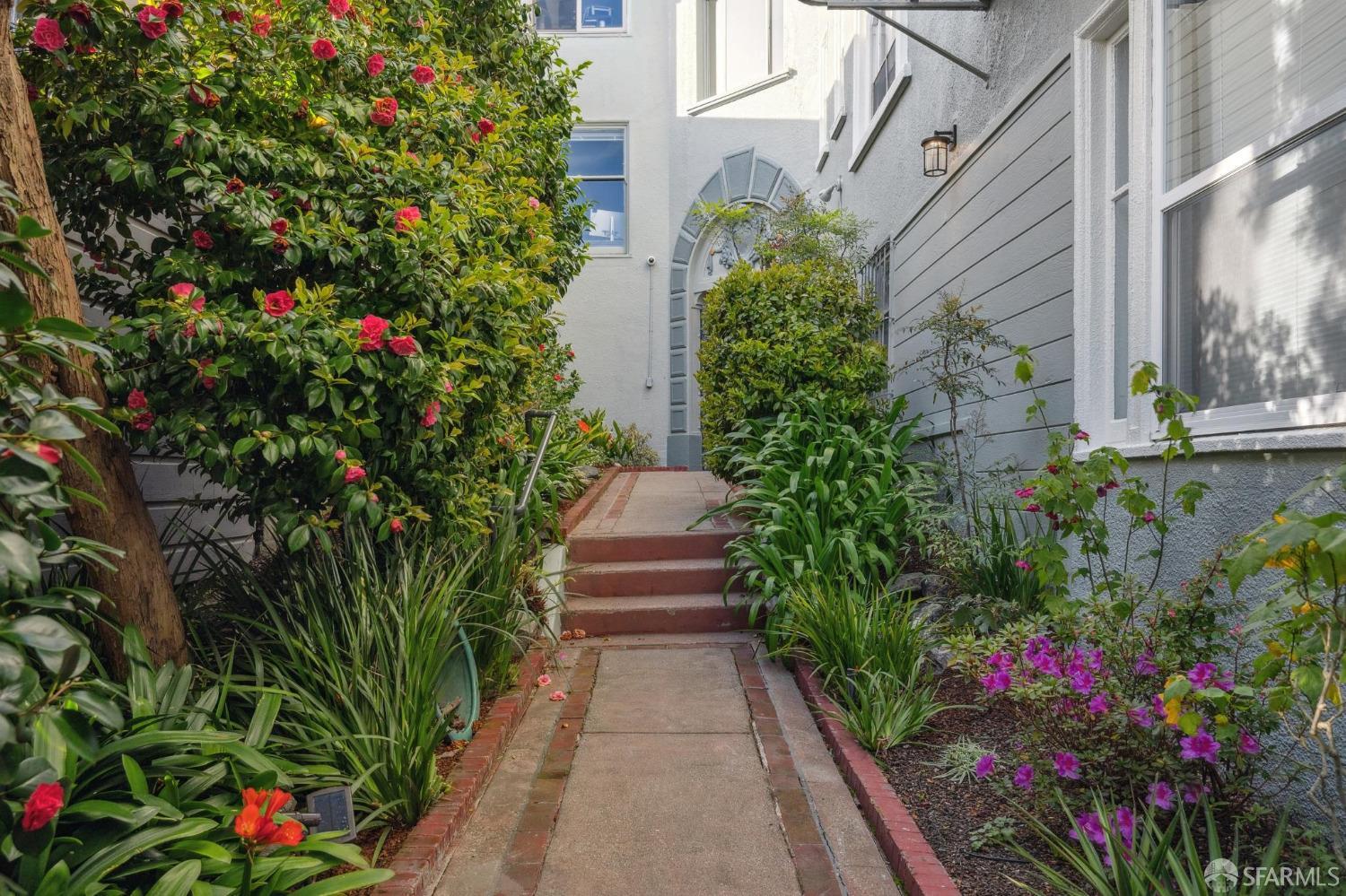 1250 Vallejo Street # 4