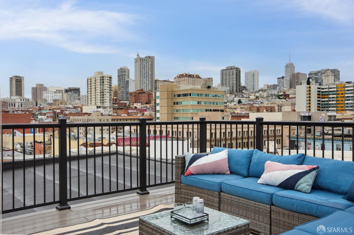 31 Romolo Place # 2