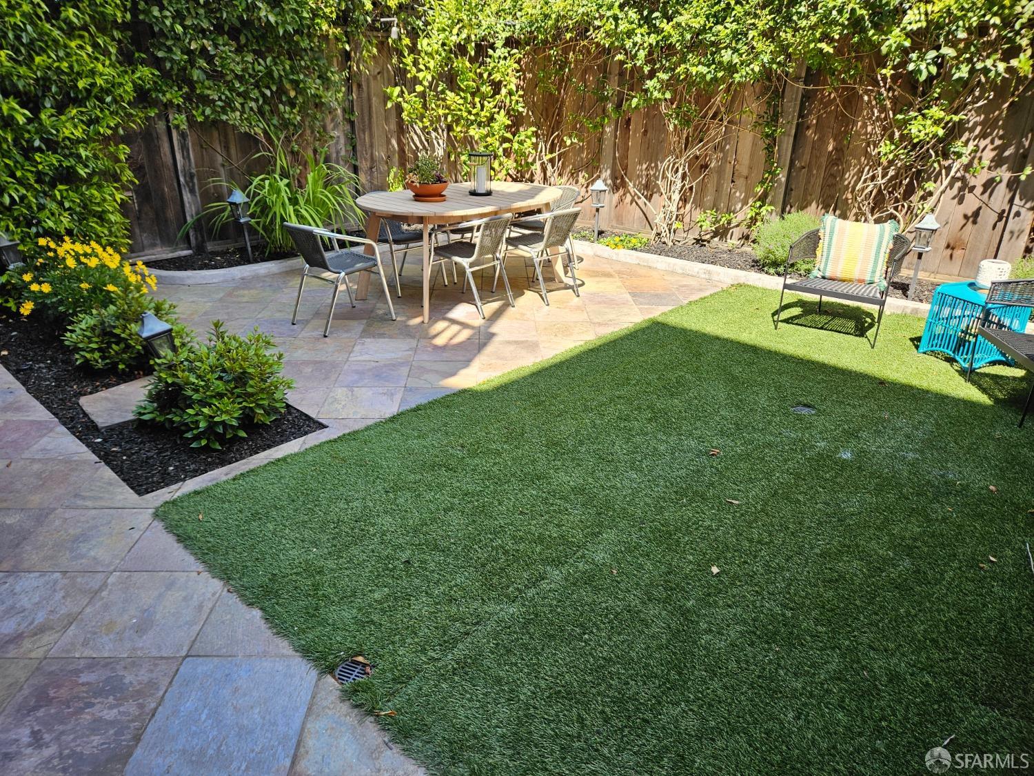 2481 Folsom Street