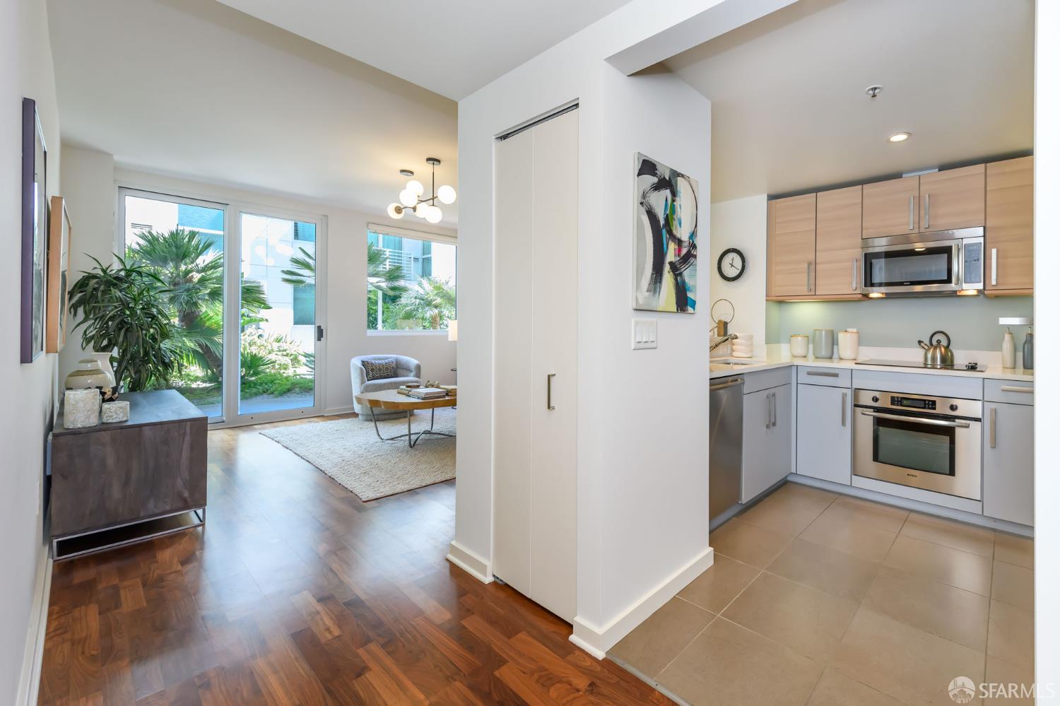 555 4th Street # 438