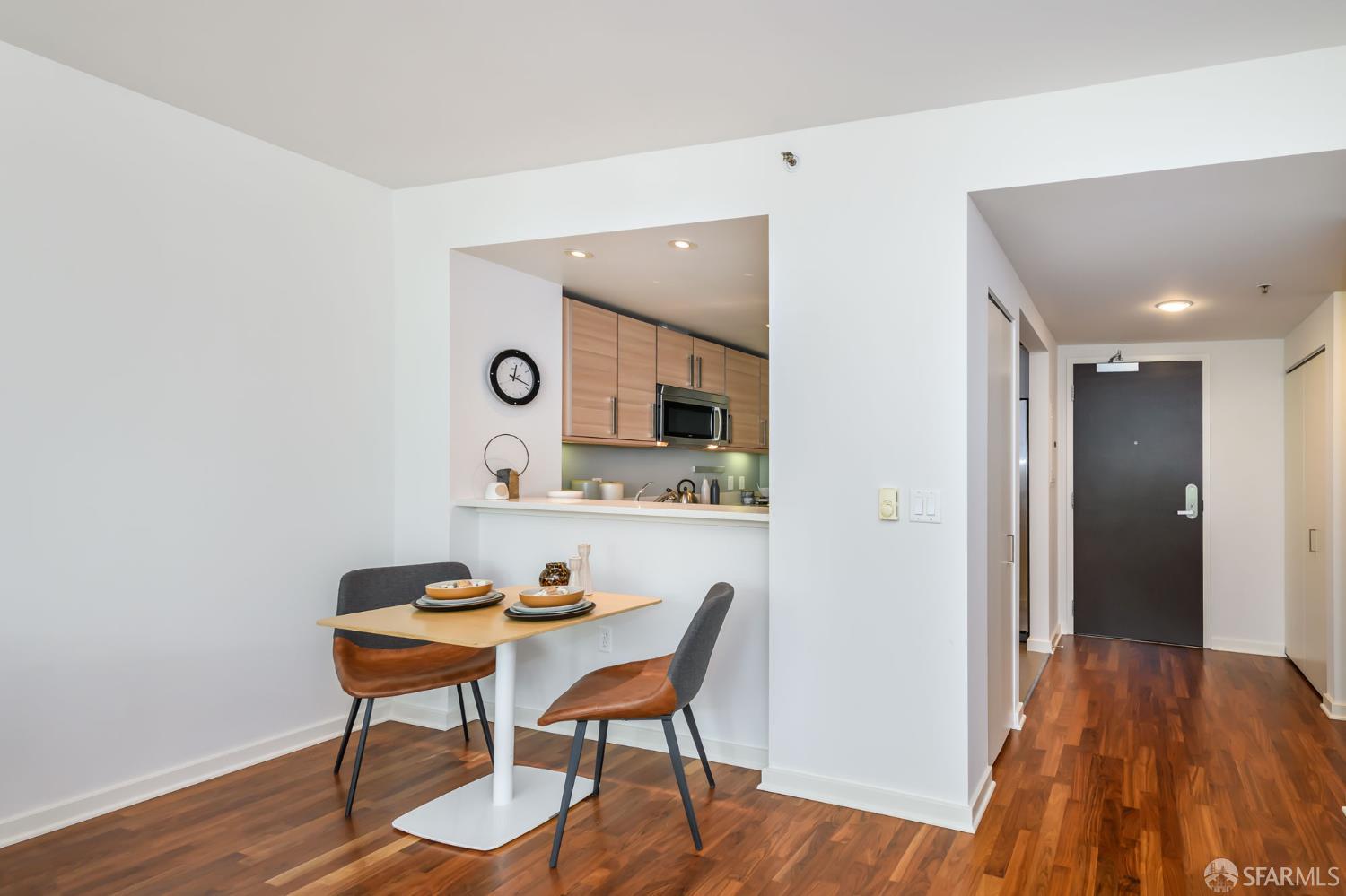 555 4th Street # 438