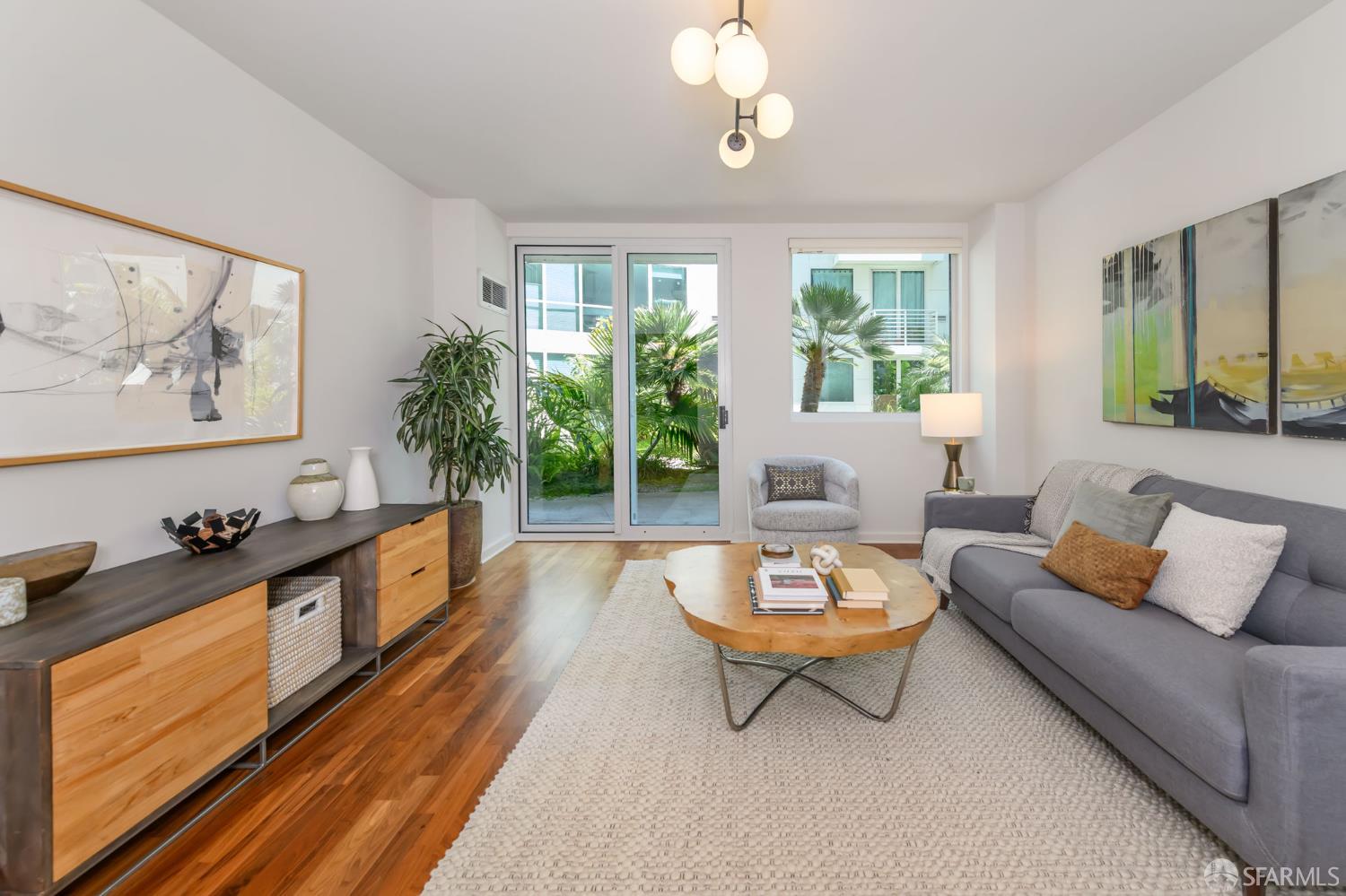 555 4th Street # 438