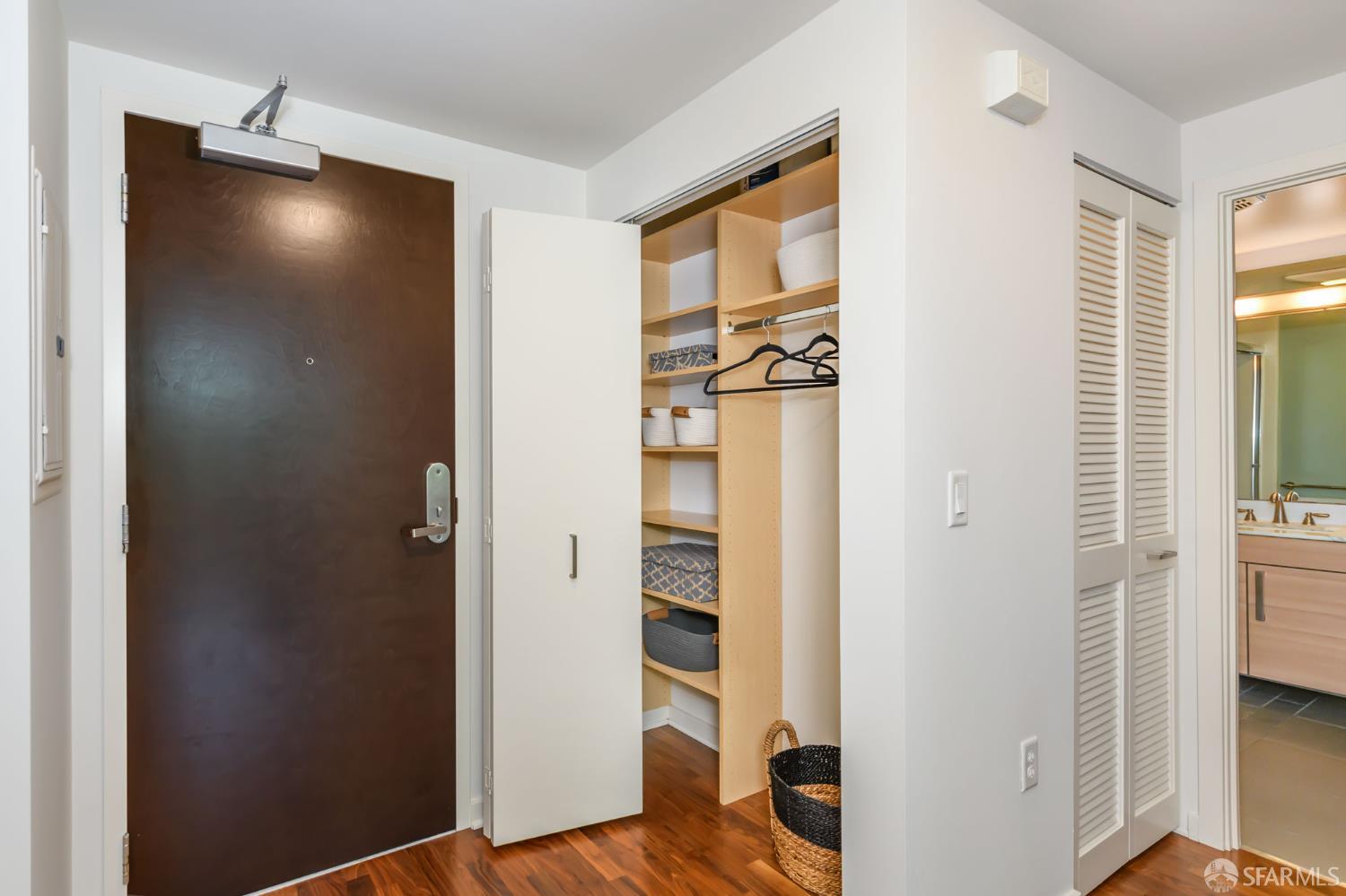 555 4th Street # 438