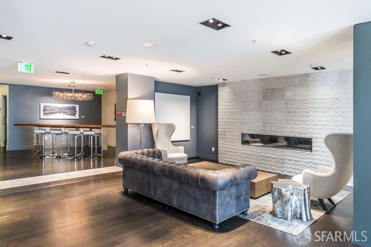 555 4th Street # 438