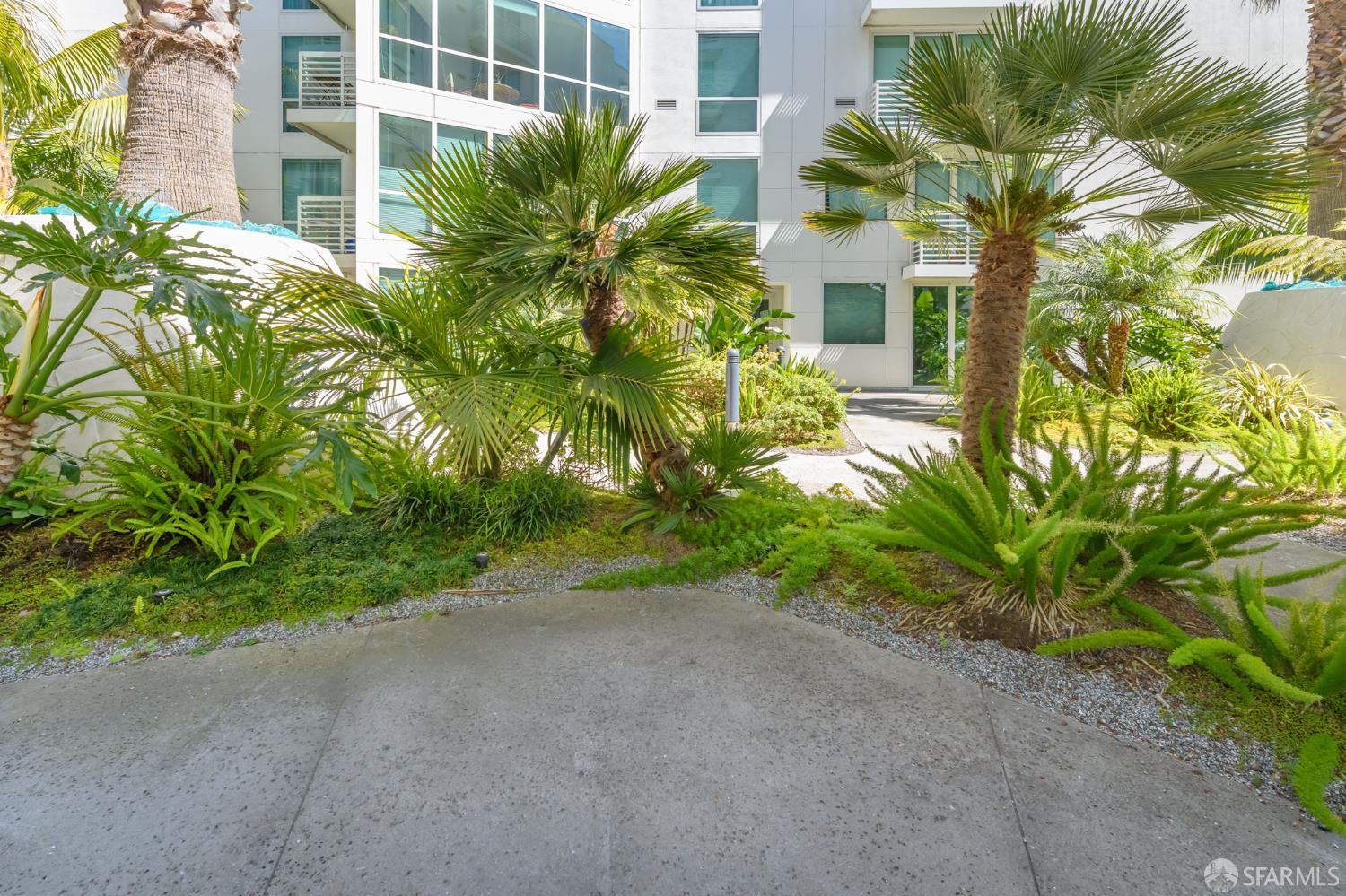 555 4th Street # 438