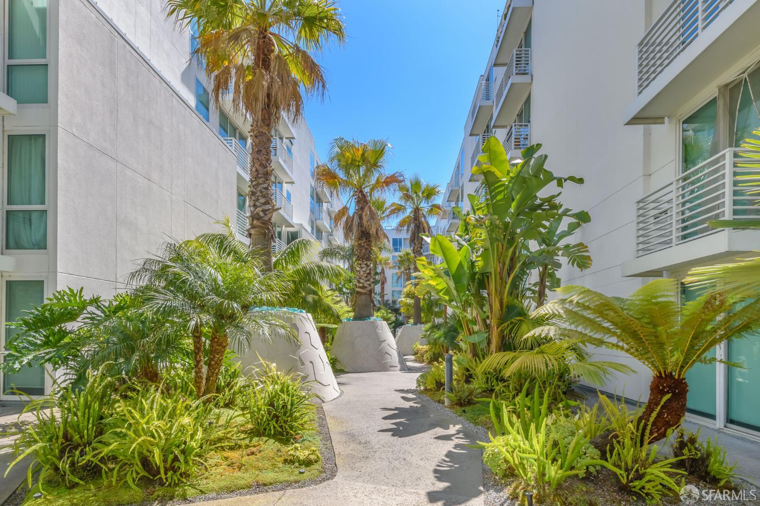 555 4th Street # 438