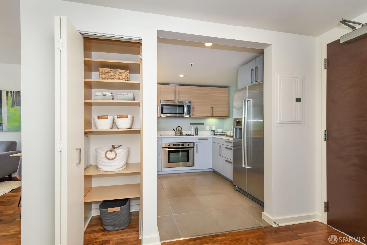 555 4th Street # 438